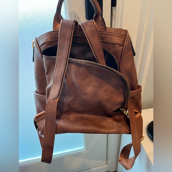 Brown high quality leather backpack/purse - Picture 7 of 10